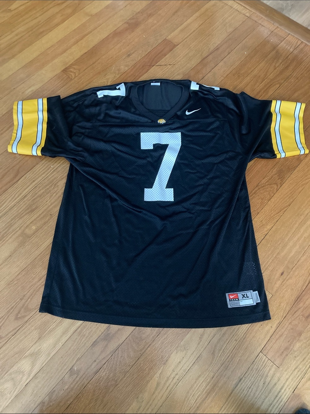 Iowa Hawkeyes Nike Black Football Jersey with Yellow Sleeve Stripes, Number 7 XL